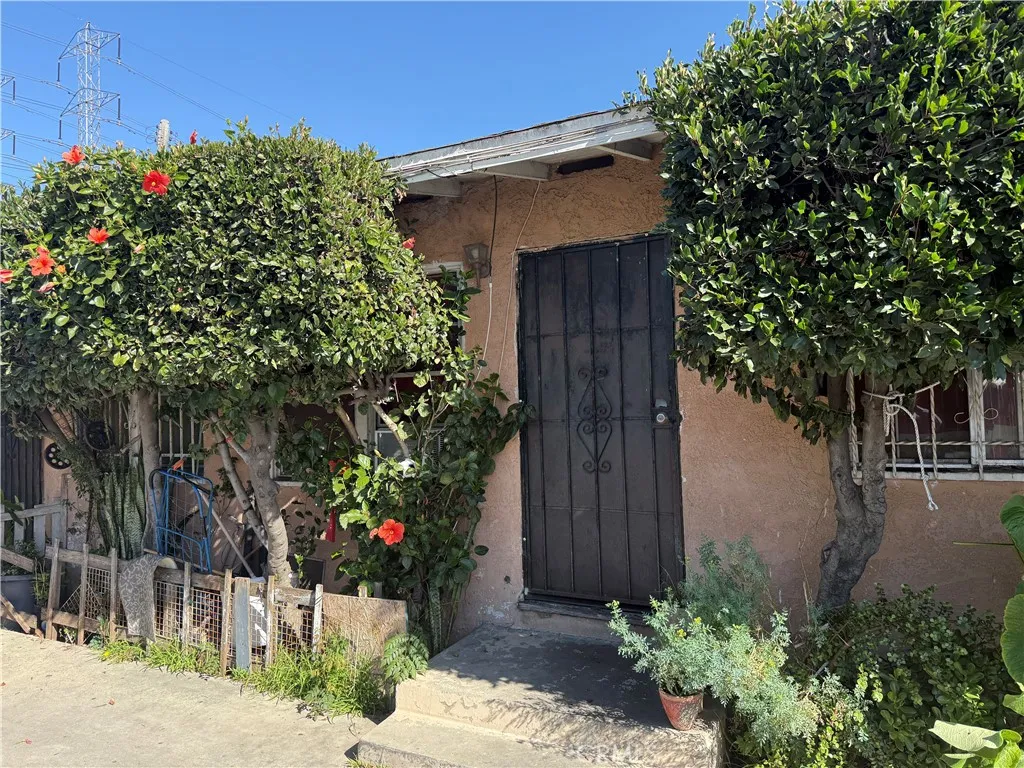 45 E 69th Way, Long Beach, California 90805 home-pic-8