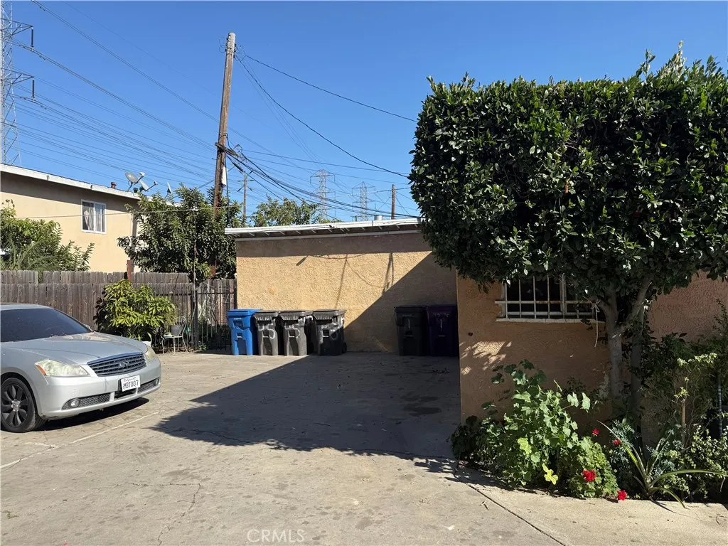 45 E 69th Way, Long Beach, California 90805 home-pic-10