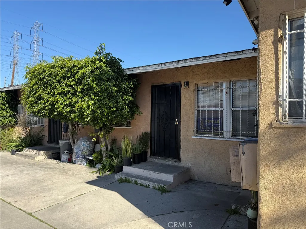 45 E 69th Way, Long Beach, California 90805 home-pic-5