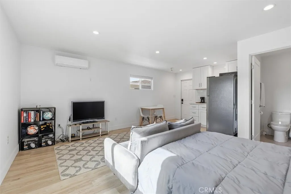 7337 W 88th Street, Los Angeles, California 90045 home-pic-32