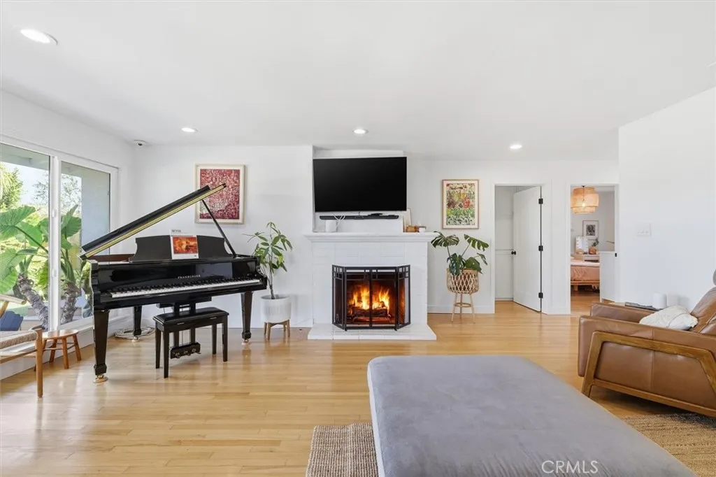 7337 W 88th Street, Los Angeles, California 90045 home-pic-6