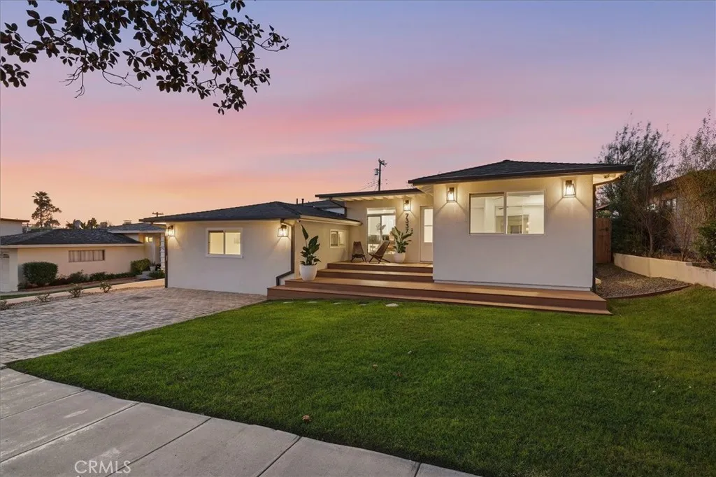7337 W 88th Street, Los Angeles, California 90045 home-pic-1