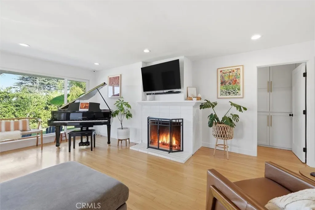 7337 W 88th Street, Los Angeles, California 90045 home-pic-8