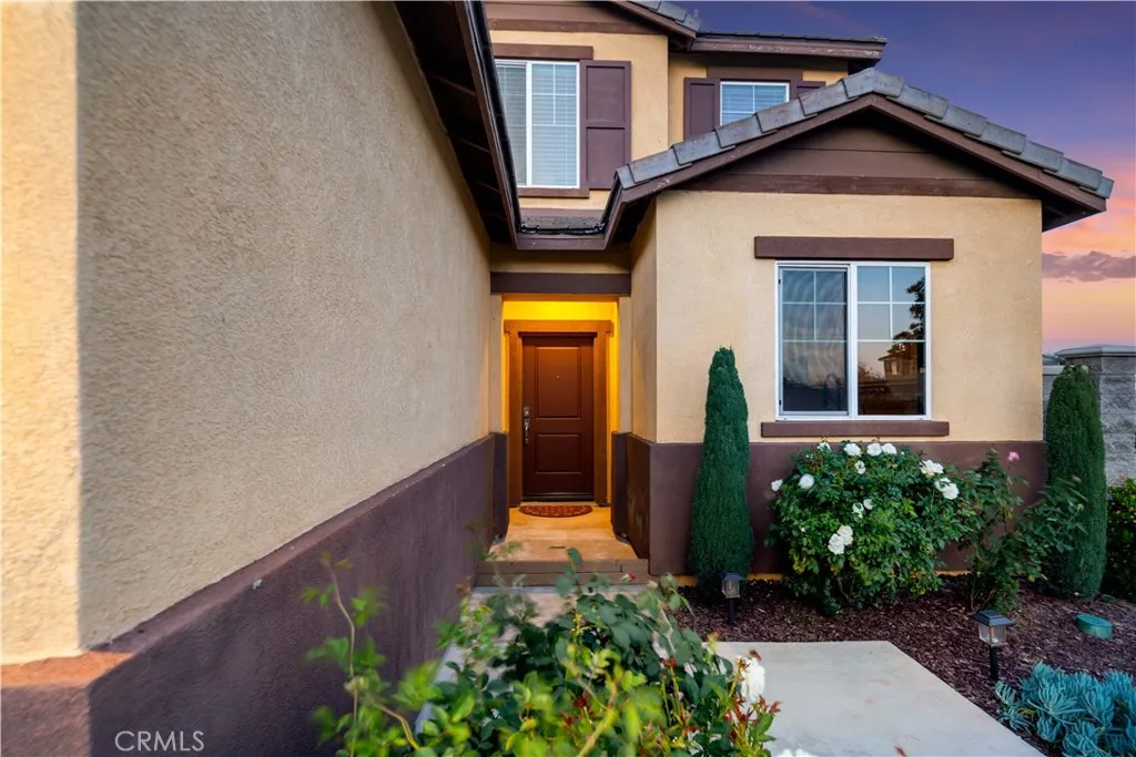4916 Prairie Run Road, Jurupa Valley, California 91752 home-pic-2