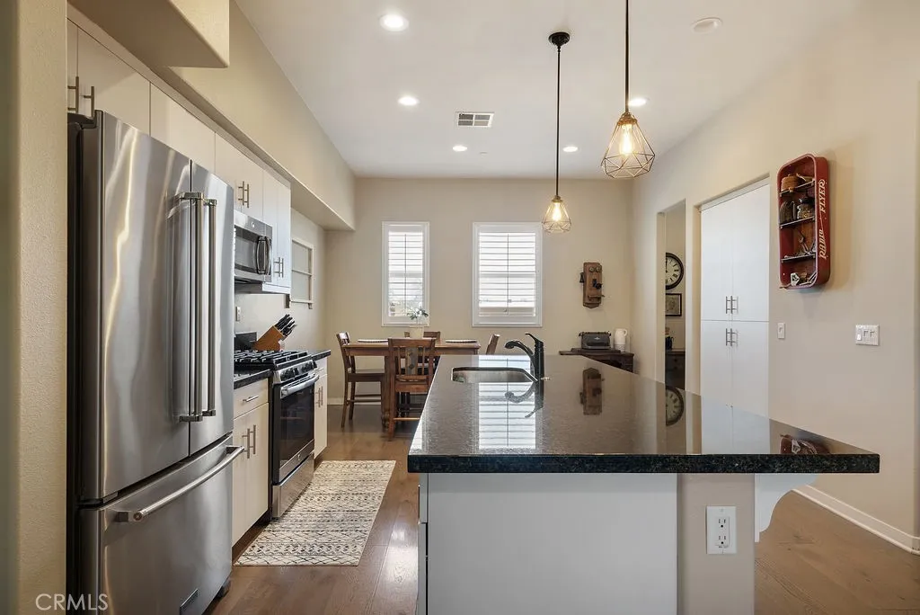 673 Sawyer, Upland, California 91786 home-pic-6