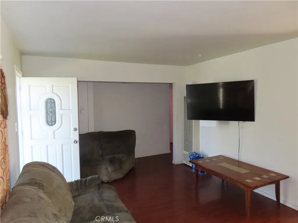 736 E Century, Los Angeles, California 90002 home-pic-5