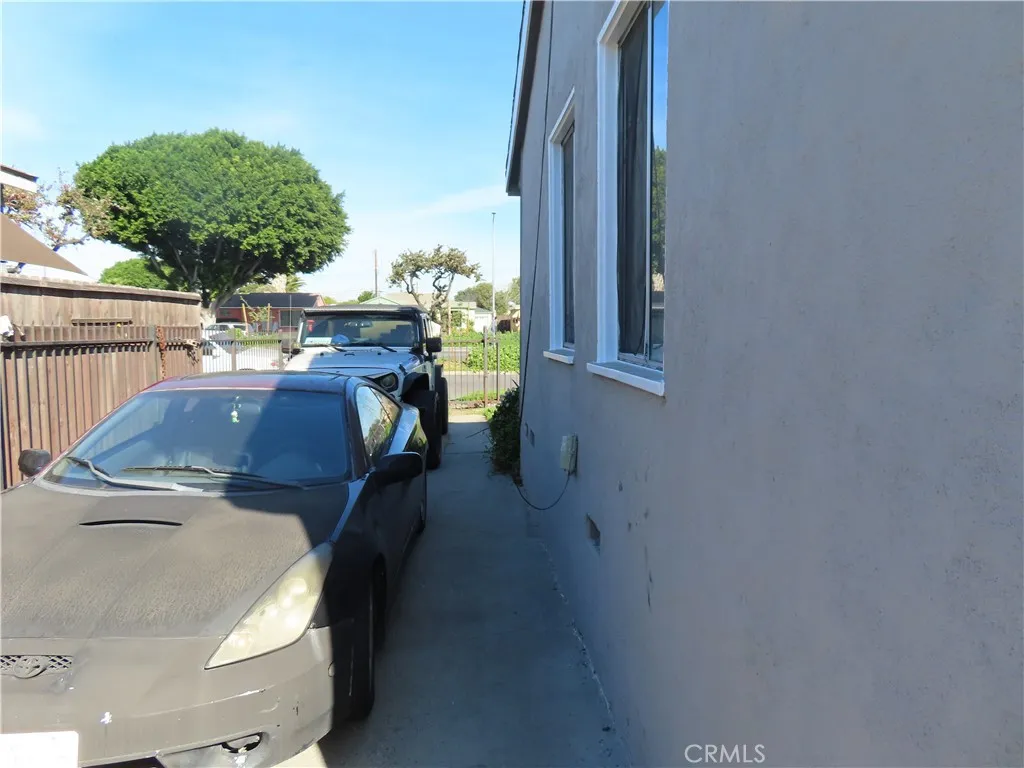 736 E Century, Los Angeles, California 90002 home-pic-14