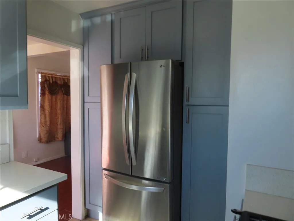 736 E Century, Los Angeles, California 90002 home-pic-3