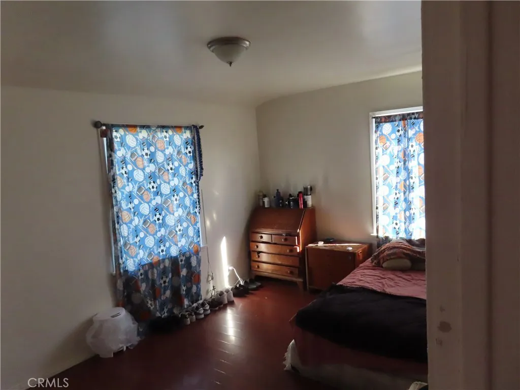 736 E Century, Los Angeles, California 90002 home-pic-11