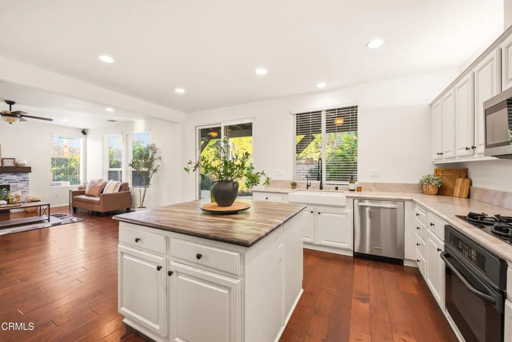4609 Calle Descanso, Camarillo, California 93012 home-pic-18