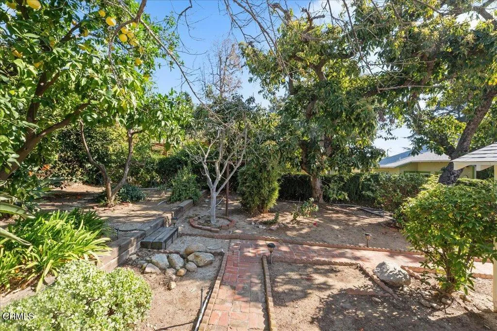 661 W Alegria Avenue, Sierra Madre, California 91024 home-pic-35
