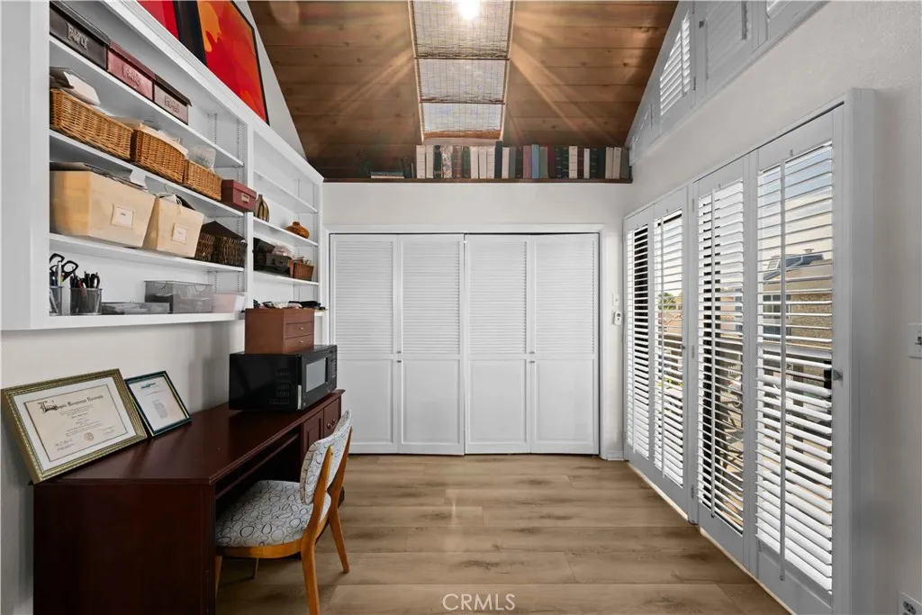 86 Via Di Roma Walk, Long Beach, California 90803 home-pic-38