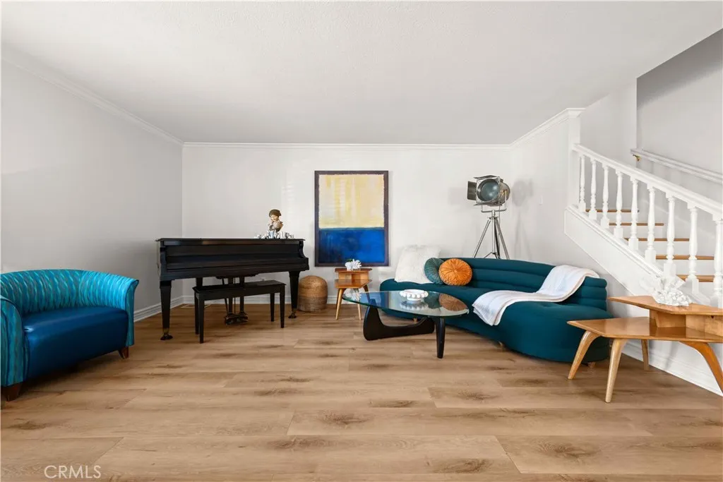86 Via Di Roma Walk, Long Beach, California 90803 home-pic-6