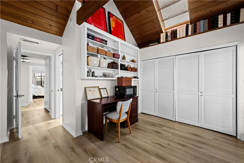 86 Via Di Roma Walk, Long Beach, California 90803 home-pic-39
