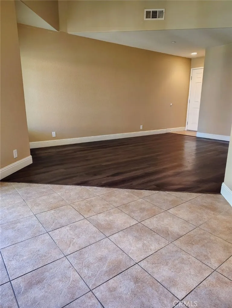 19229 Palo Verde Drive, Apple Valley, California 92308 home-pic-8