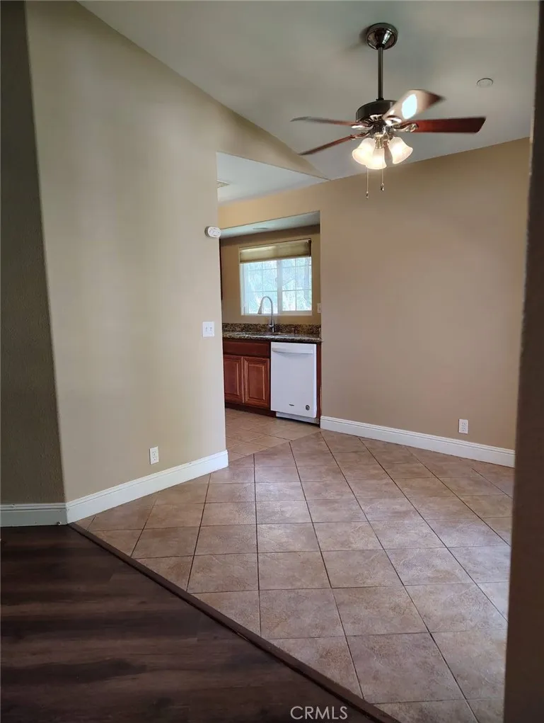 19229 Palo Verde Drive, Apple Valley, California 92308 home-pic-7