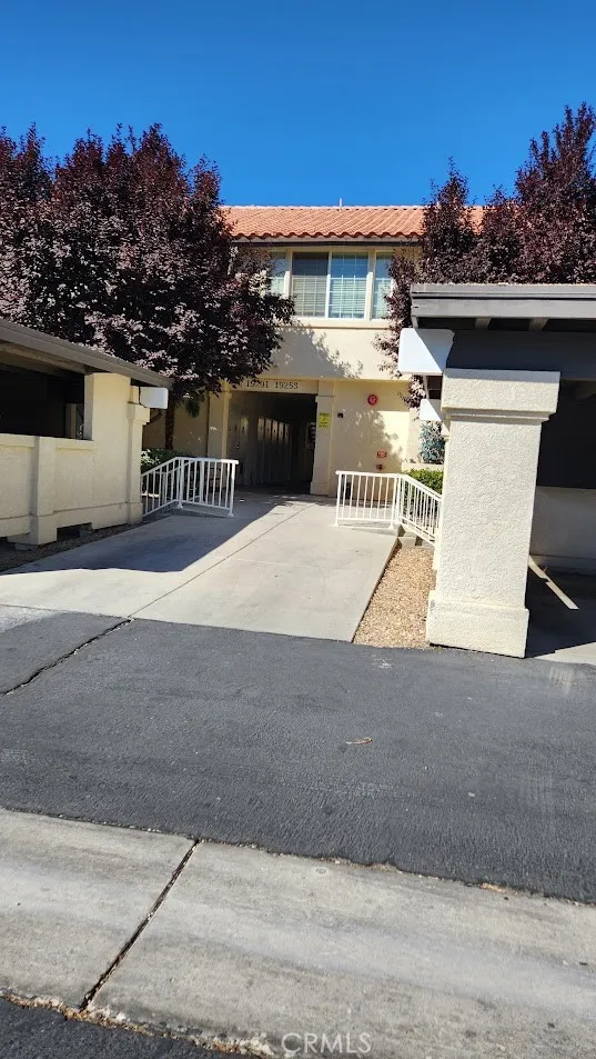 19229 Palo Verde Drive, Apple Valley, California 92308 home-pic-1