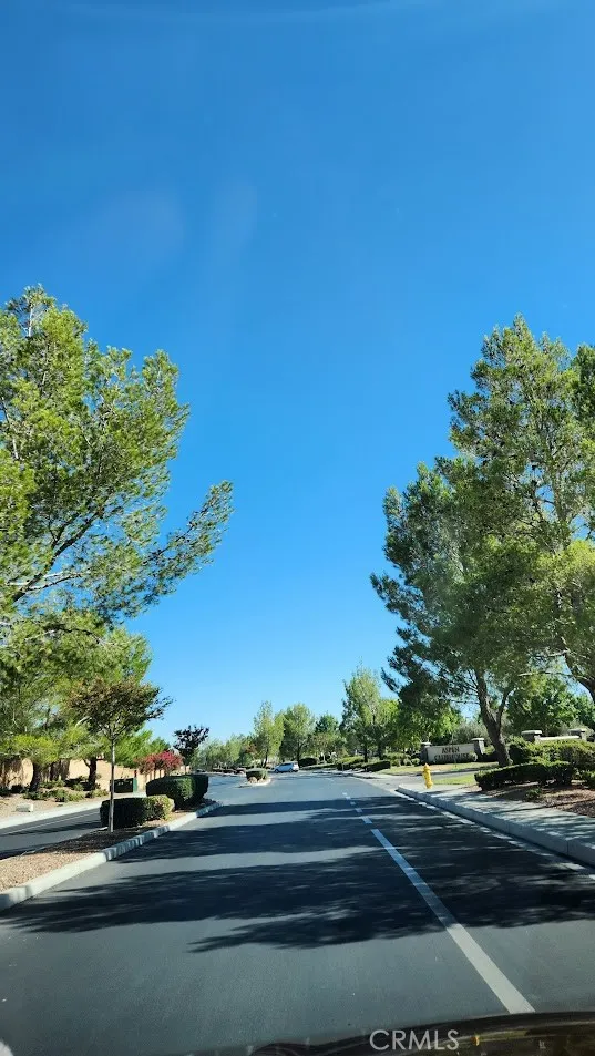 19229 Palo Verde Drive, Apple Valley, California 92308 home-pic-2