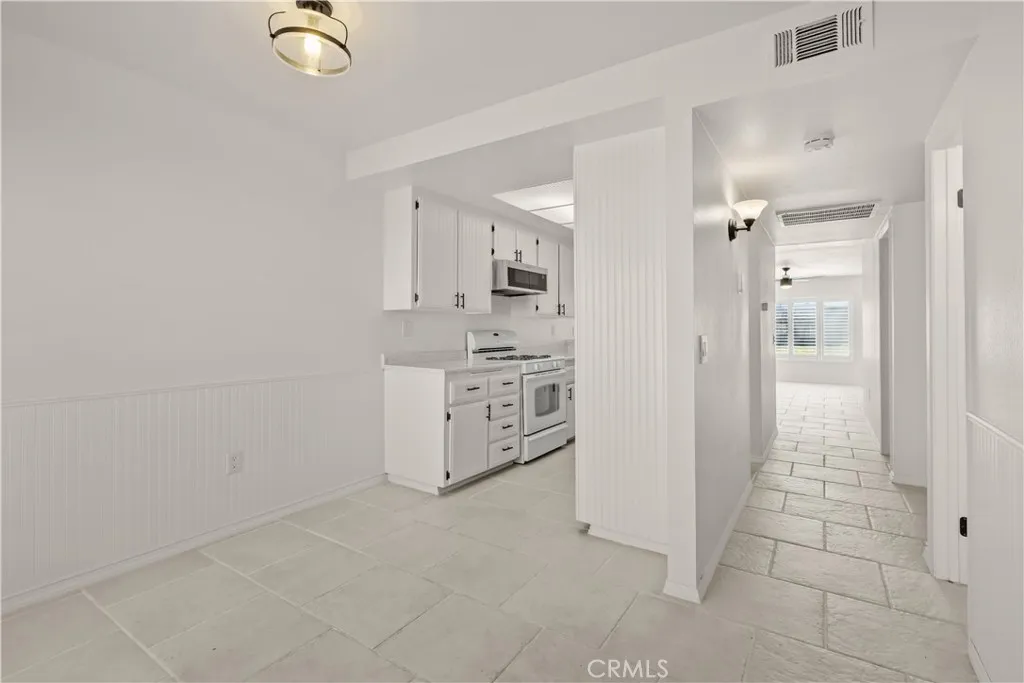 616 S Santa Fe, Hemet, California 92543 home-pic-20