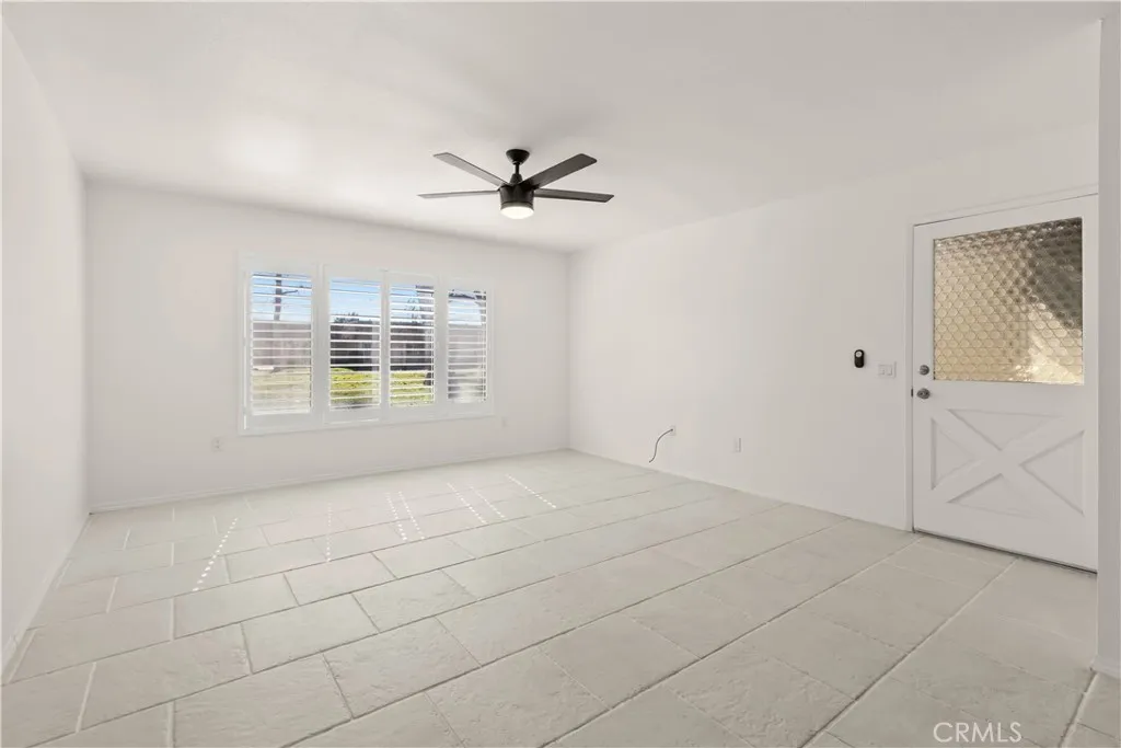 616 S Santa Fe, Hemet, California 92543 home-pic-8