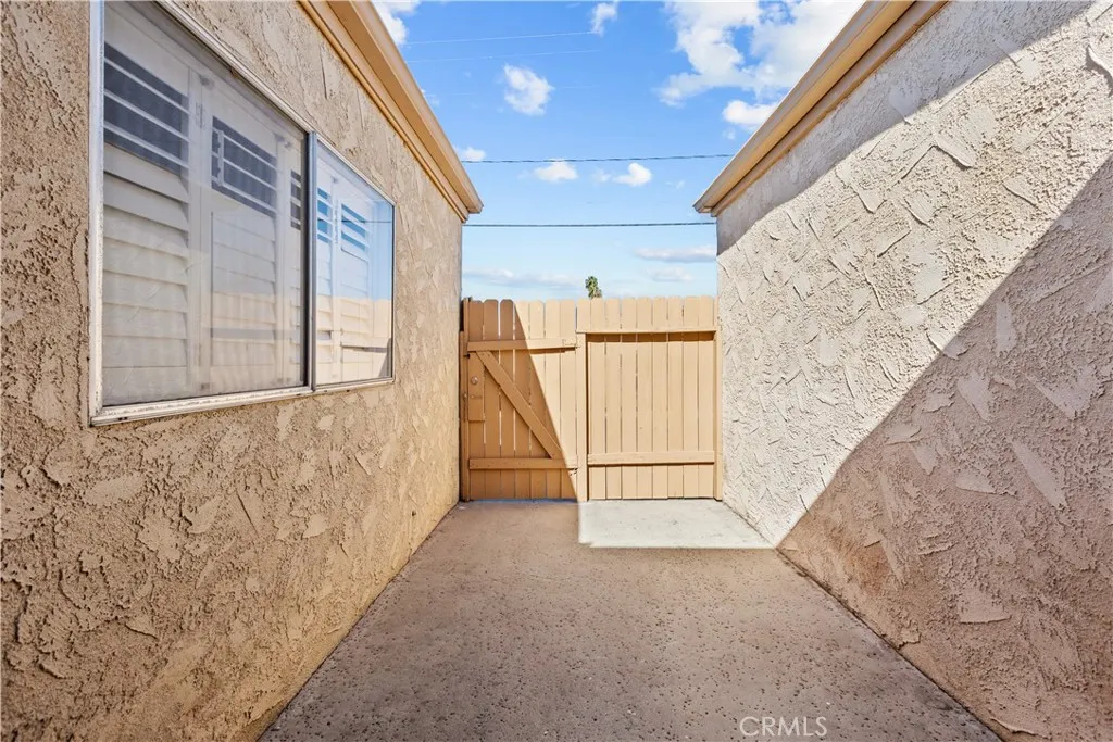 616 S Santa Fe, Hemet, California 92543 home-pic-27