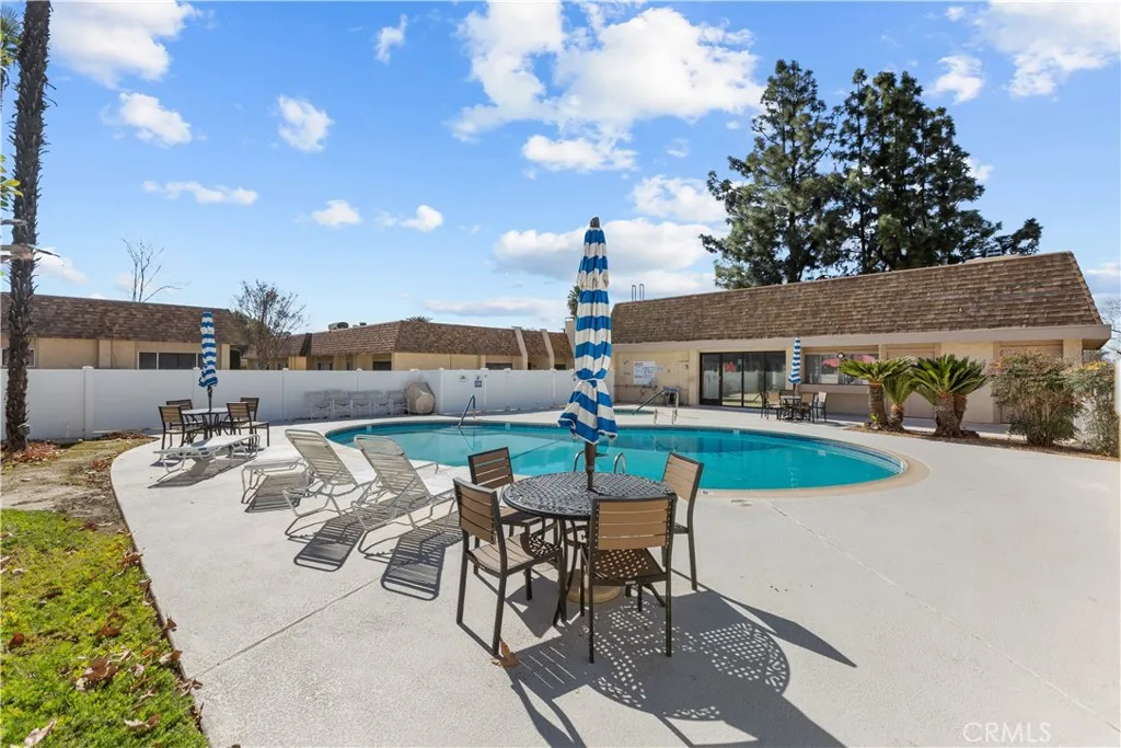 616 S Santa Fe, Hemet, California 92543 home-pic-4