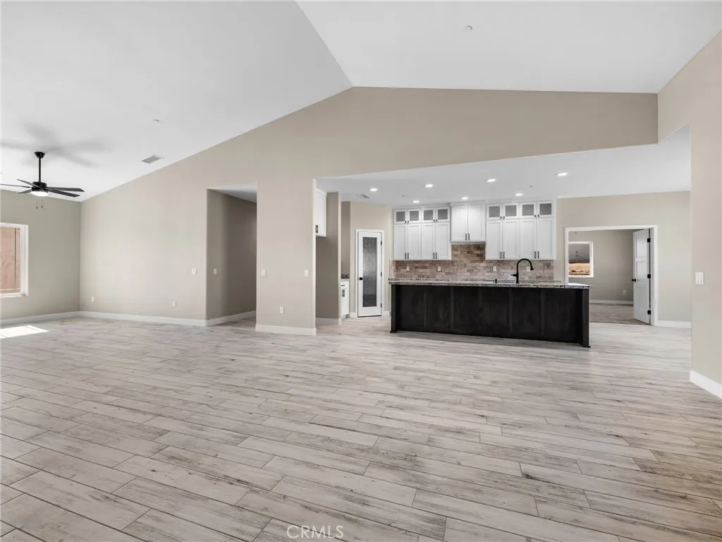 16465 Koda Road, Apple Valley, California 92307 home-pic-16