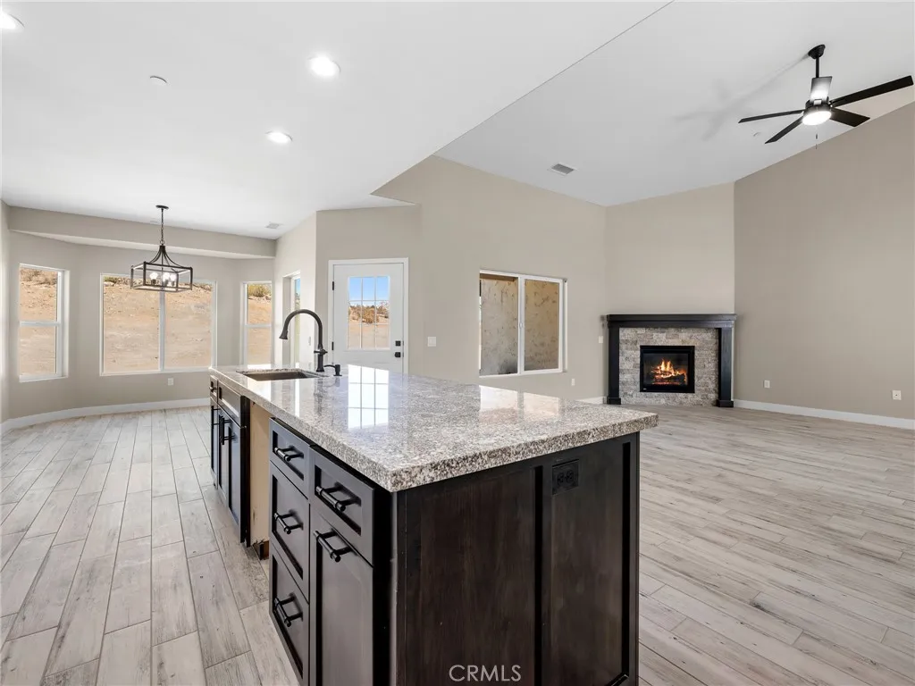 16465 Koda Road, Apple Valley, California 92307 home-pic-20