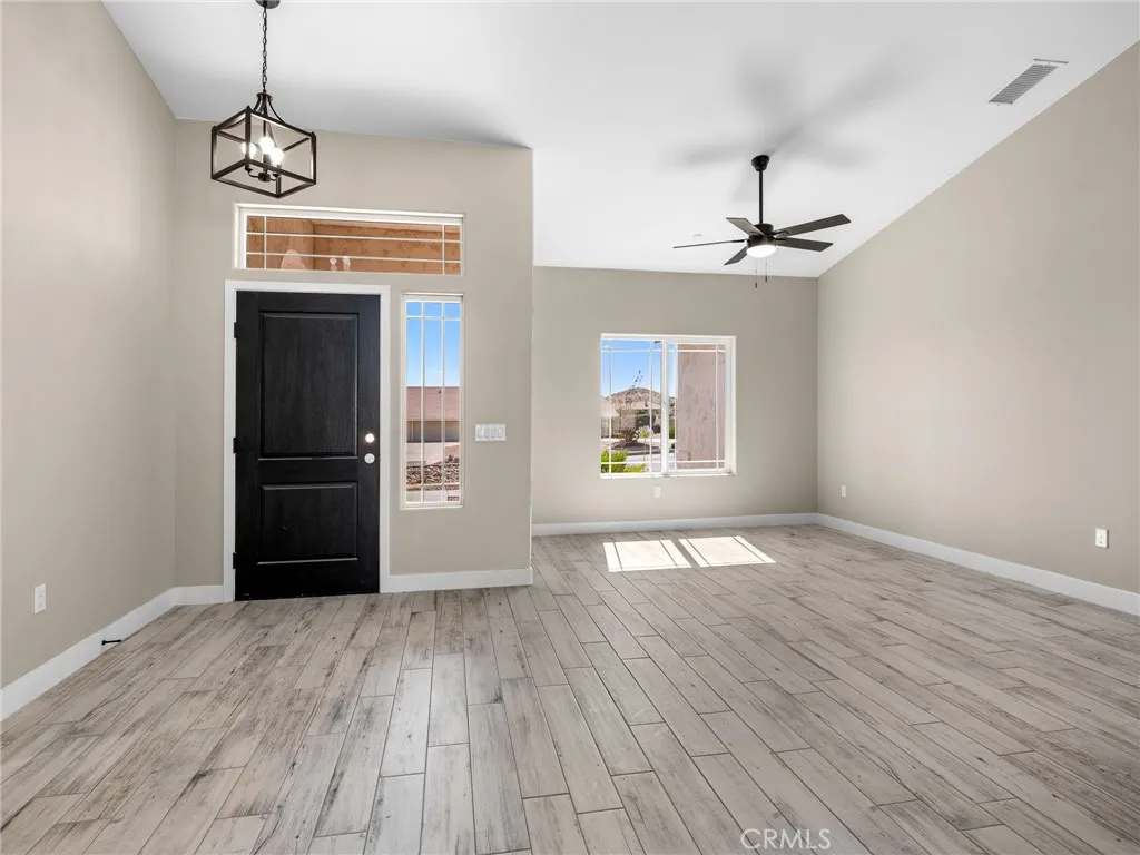 16465 Koda Road, Apple Valley, California 92307 home-pic-13
