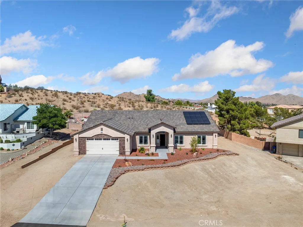16465 Koda Road, Apple Valley, California 92307 home-pic-1
