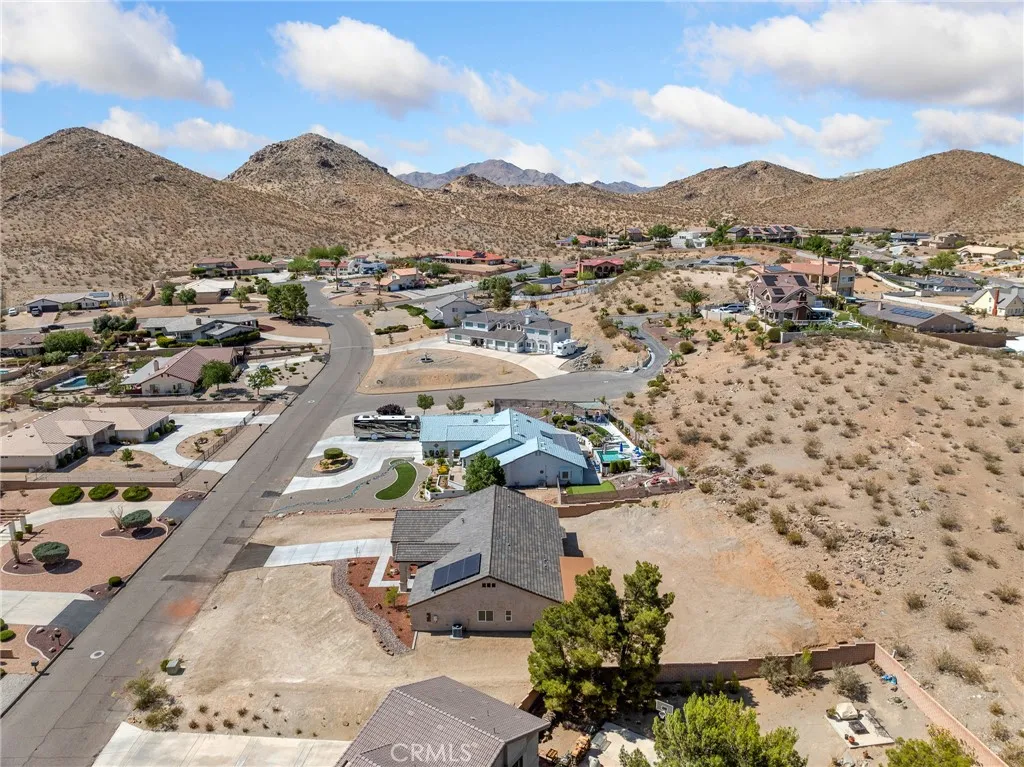 16465 Koda Road, Apple Valley, California 92307 home-pic-4