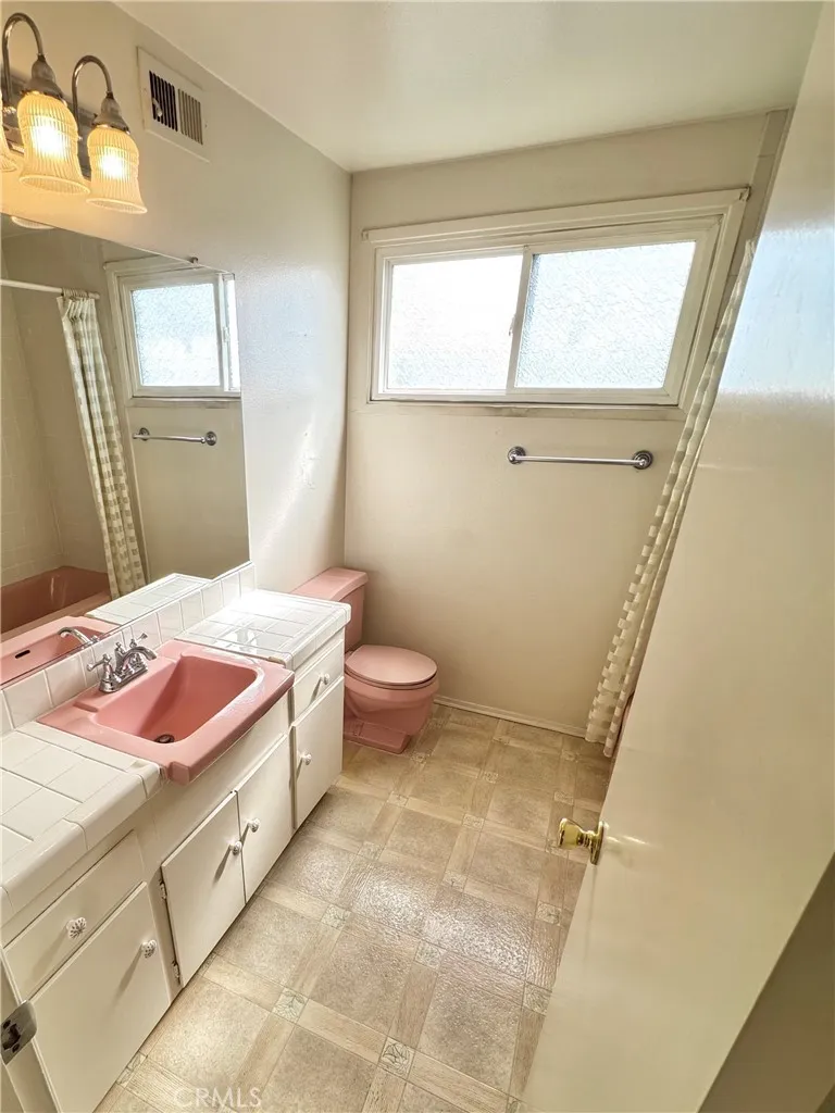 1110 Sturbridge, La Habra, California 90631 home-pic-8