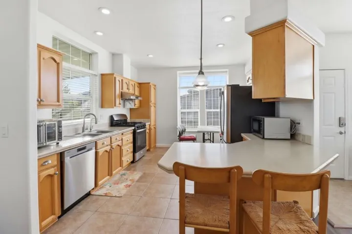 1220 Tasman Drive, Sunnyvale, California 94089