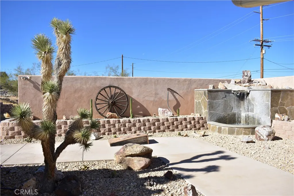61611 Alta Loma Drive, Joshua Tree, California 92252 home-pic-3