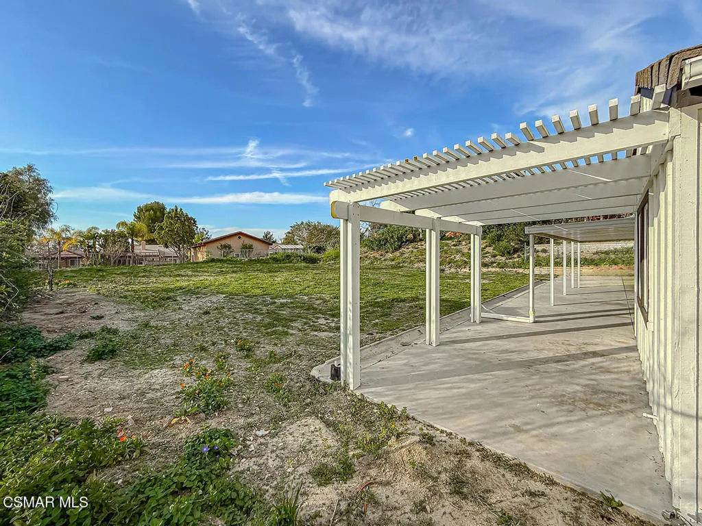 221 Hazelridge Court, Simi Valley, California 93065 home-pic-39