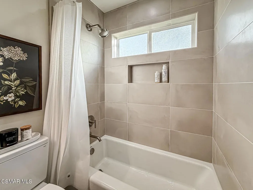 221 Hazelridge Court, Simi Valley, California 93065 home-pic-28