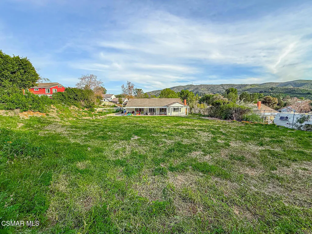 221 Hazelridge Court, Simi Valley, California 93065 home-pic-46