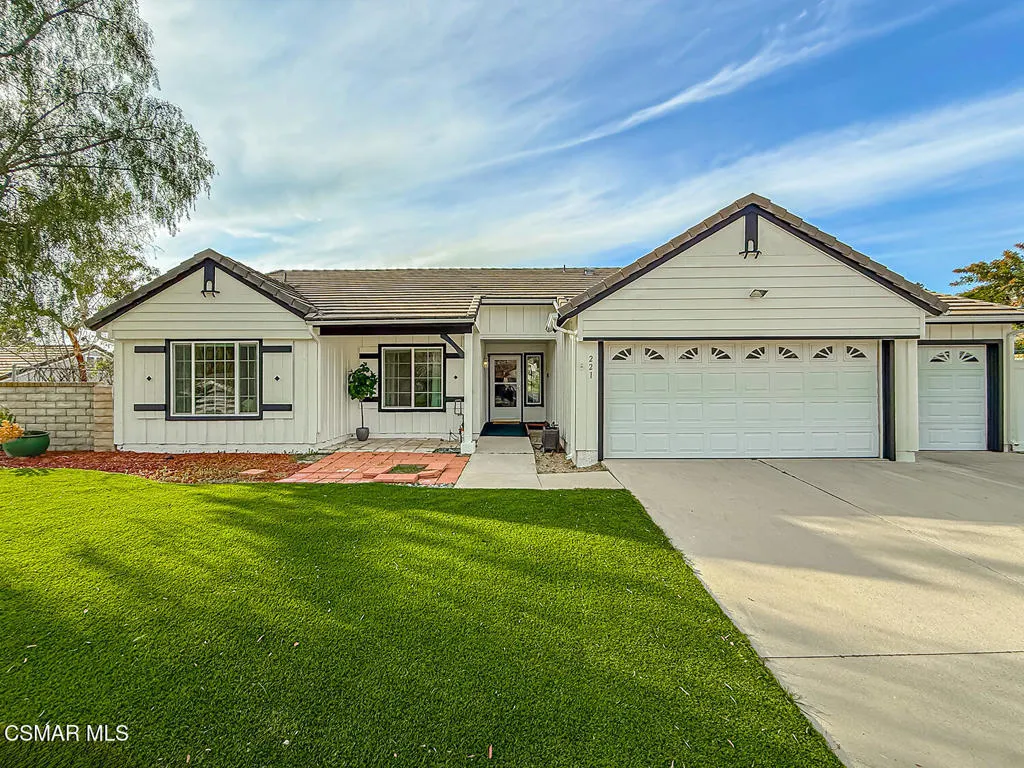 221 Hazelridge Court, Simi Valley, California 93065 home-pic-4