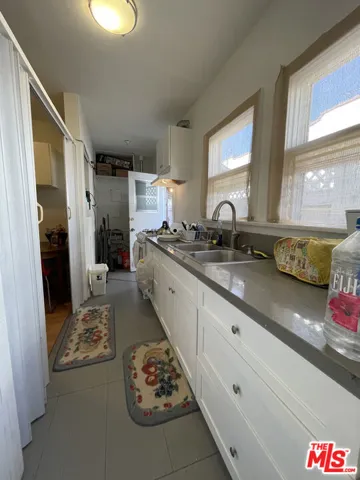 433 N Norton Avenue, Los Angeles, California 90004