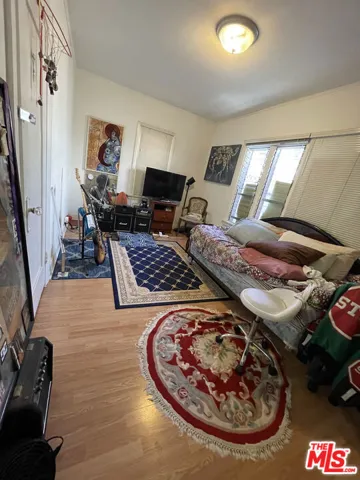 433 N Norton Avenue, Los Angeles, California 90004