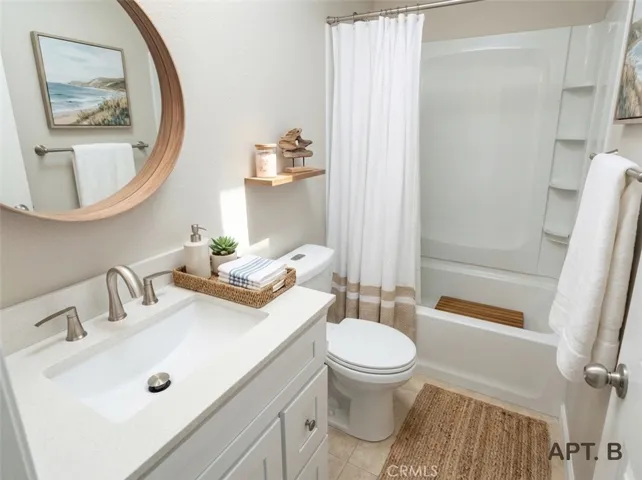 Bathroom-Digital staging