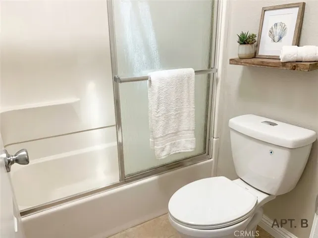 Bathroom-Digital staging
