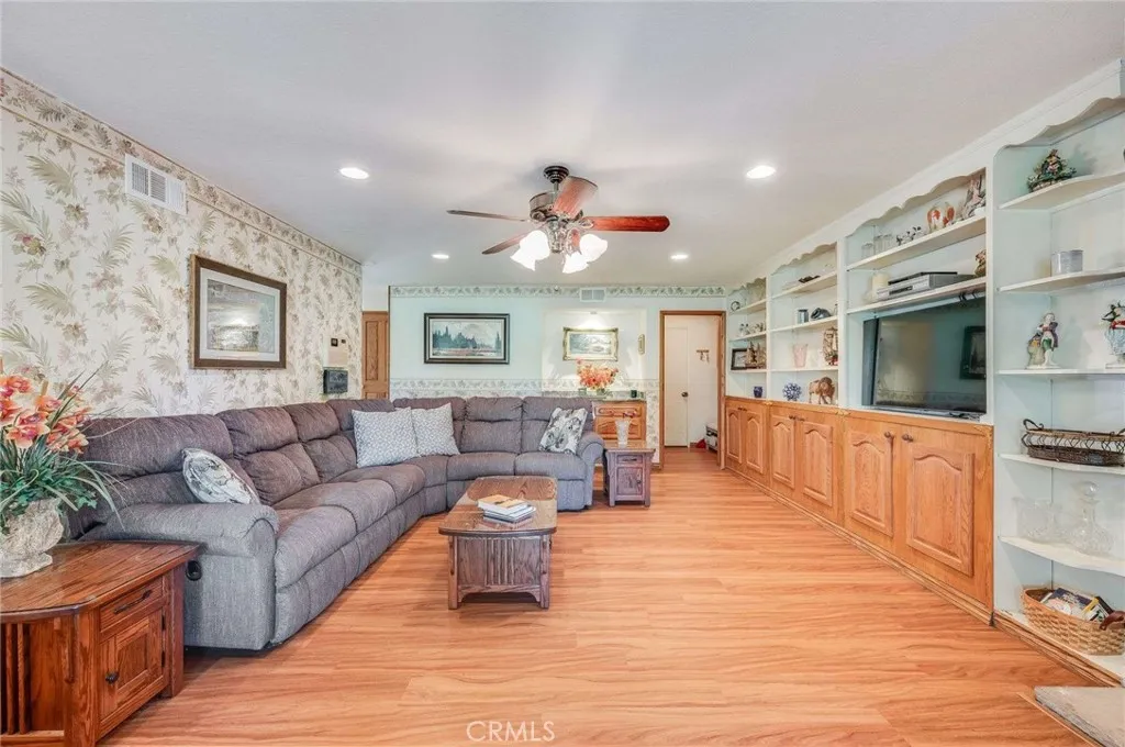 11254 Jamaica, Cypress, California 90630 home-pic-15
