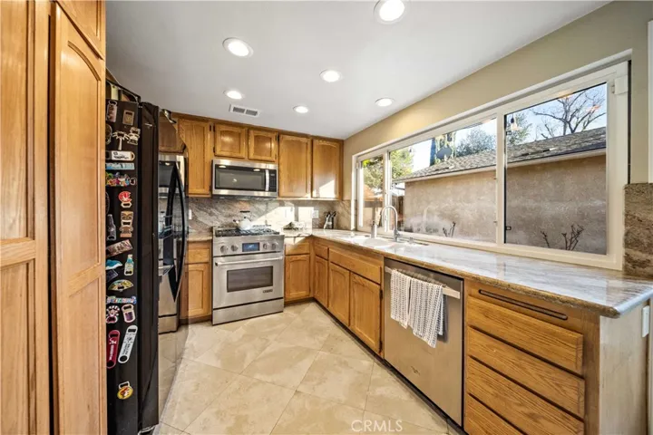 25870 Blanca Way, Valencia, California 91355
