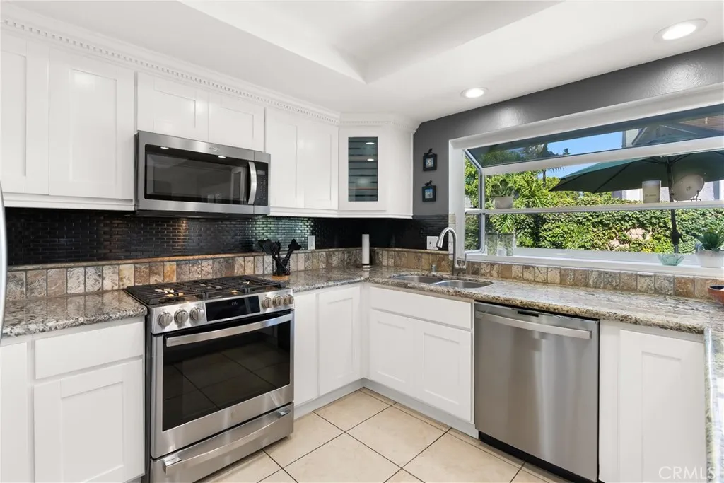 24231 Sparrow, Lake Forest, California 92630 home-pic-17
