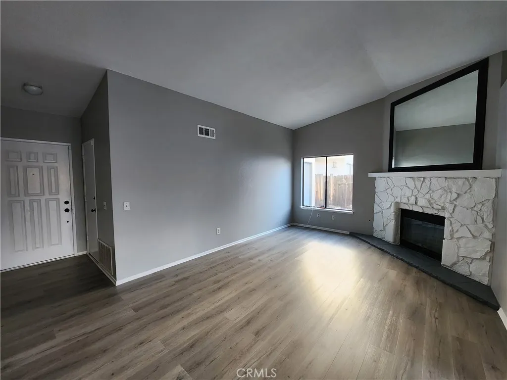 26068 Snow Creek Drive, Menifee, California 92586 home-pic-11