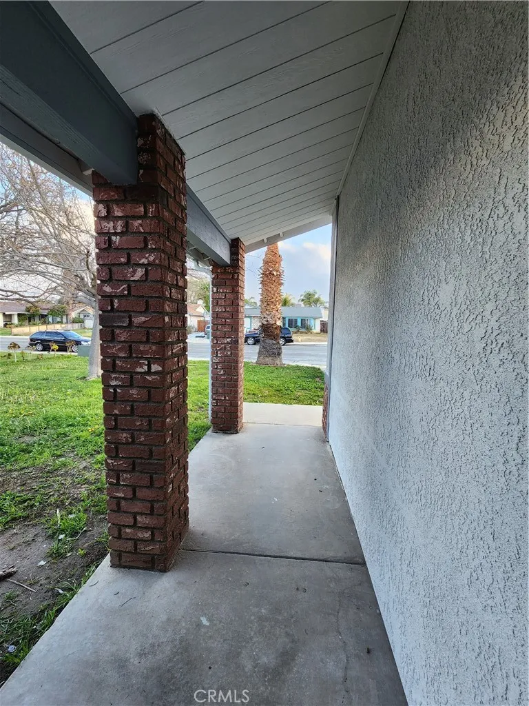 26068 Snow Creek Drive, Menifee, California 92586 home-pic-2