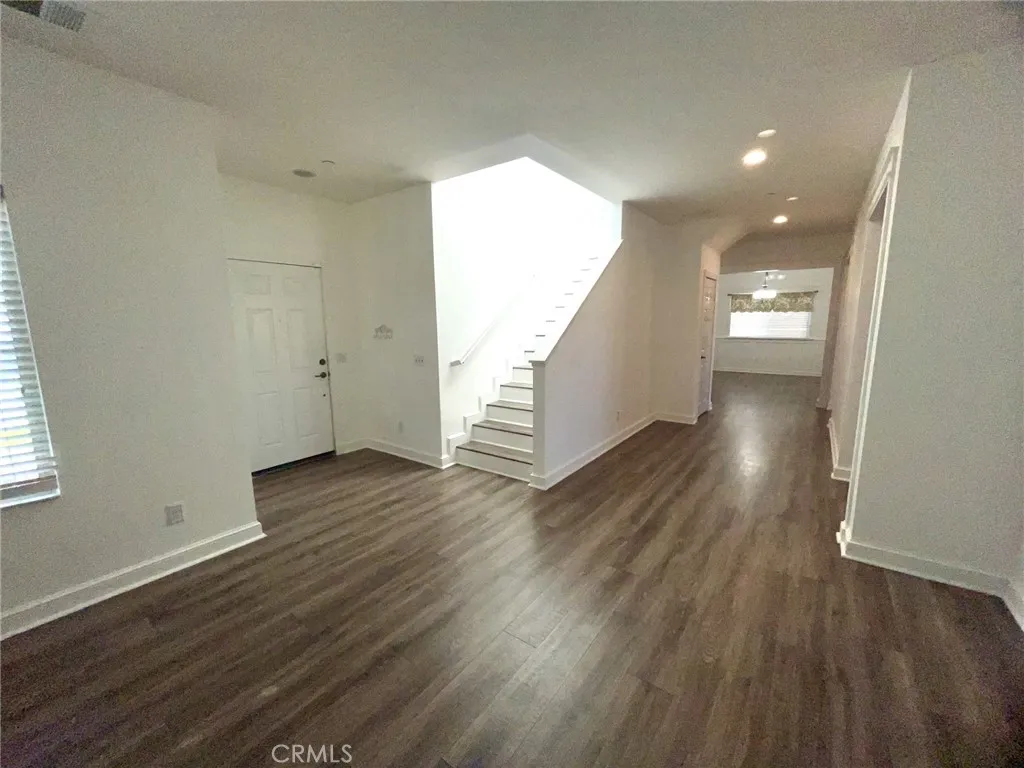 36250 Pursh Drive, Lake Elsinore, California 92532 home-pic-3