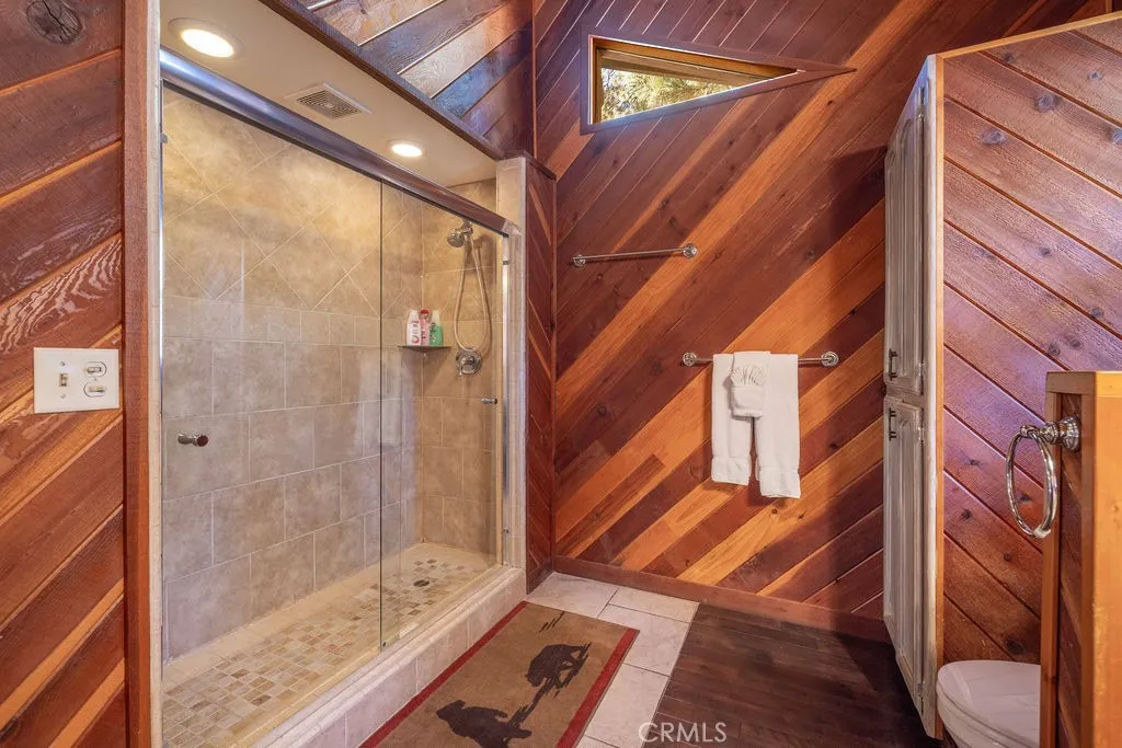41664 Mcwhinney, Big Bear Lake, California 92315 home-pic-18