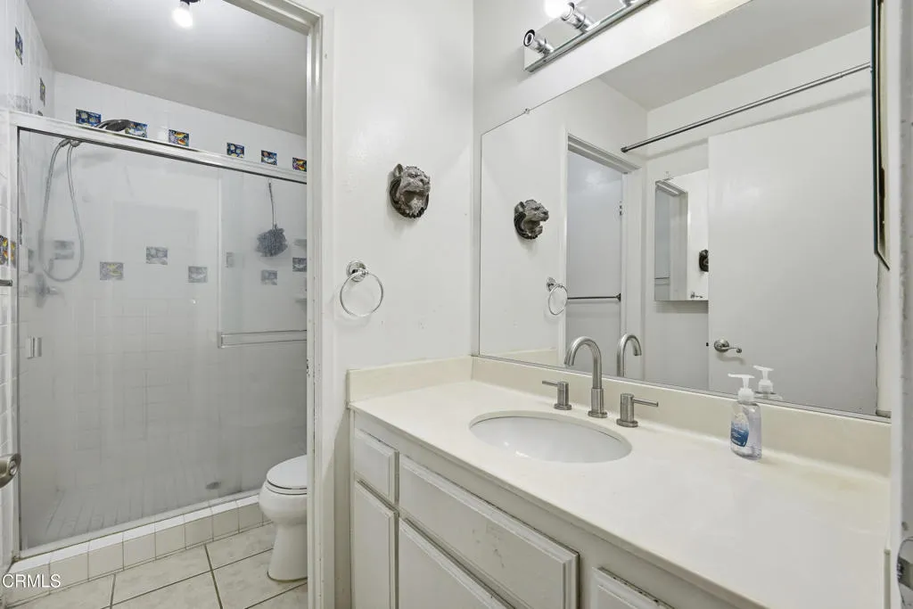 910 N Redding Way I, Upland, California 91786 home-pic-14
